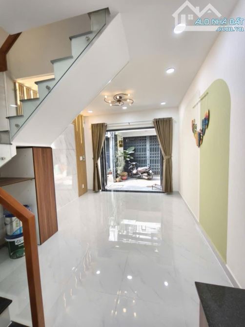 Nhà mới xây Tân Bình dưới 3,65 tỷ, 2 tầng 26m2, HXH, ngay trung tâm Tân Bình - 3