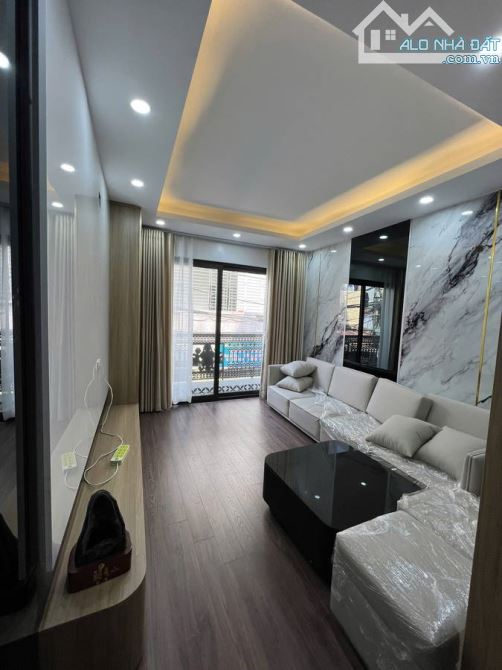 BÁN NHÀ ĐẸP THANG MÁY PHỐ NGUYỄN CHÍNH 48 M2X 5T Ô TÔ TRÁNH 14,5 TỶ - 3