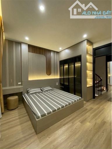 Bán nhà Nghi Tàm 70m2 nhà đẹp 2 thoáng phân lô oto thang máy 15 tỷ - 3