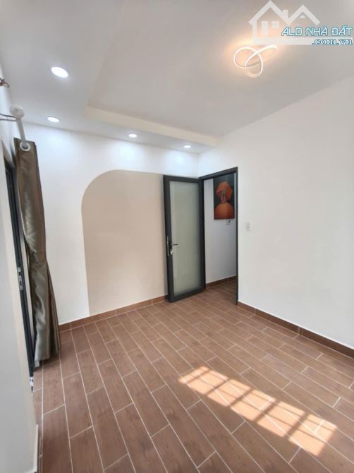 MẶT TIỀN KHUÔNG VIỆT, KINH DOANH ĐỈNH, 12 tỷ , HẺM SAU NHÀ 6M, 2 TẦNG - 3