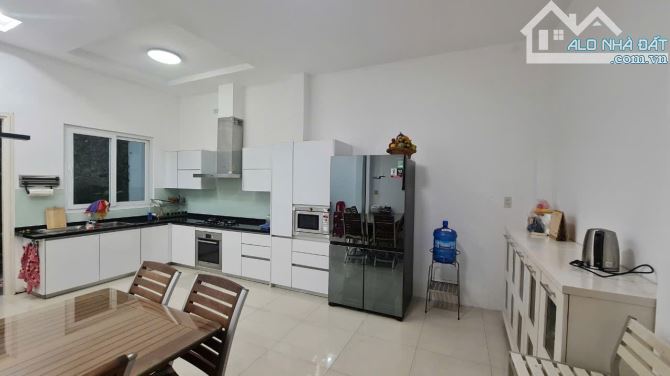 Bán Nhanh Nhà đẹp 3 tầng mặt tiền số 09 đường Mê Linh - Giá 15 Tỷ. - Tp Nha Trang - Diện t - 3