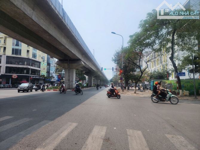 BÁN NHÀ PHỐ THÁI THỊNH- ĐỐNG ĐA- OTO TRÁNH- KINH DOANH SẦM UẤT- 68m2- 23.2 tỷ - 3