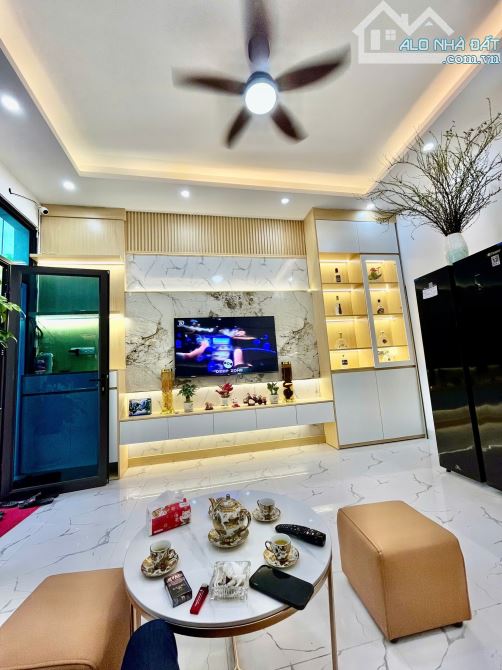 Cực hiếm nhà đẹp Hoàng Mai – mặt ngõ ô tô – 2 thoáng – 42m2, nhỉnh 5 tỷ. - 3