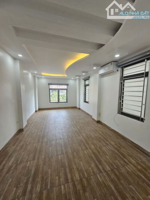 Bán Nhà Lô Góc Nguyễn Văn Linh, Thạch Bàn 37m2, 6 Tầng Ôtô 7 Chỗ Vào Nhà, Giá 7,4 Tỷ - 4