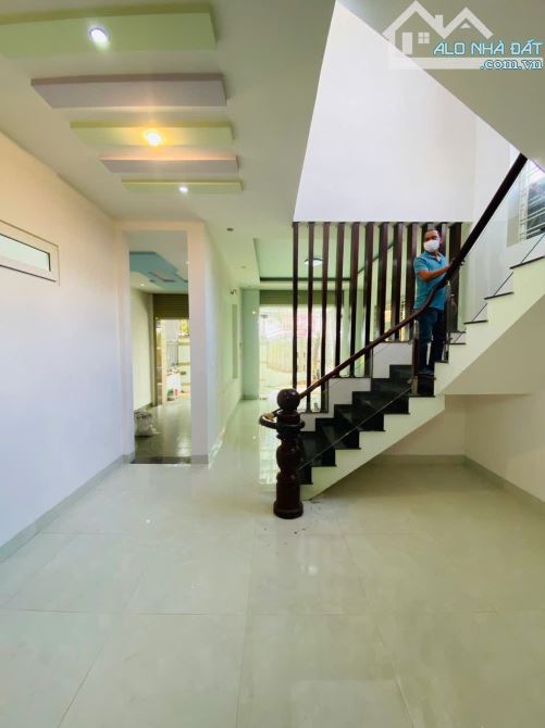 Bán nhà mặt tiền đường Trần Phú 10x20m - 4