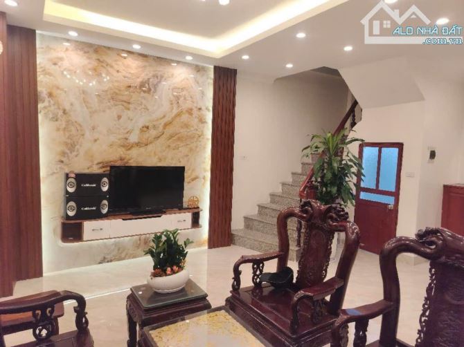 HIẾM NHÀ DÂN XÂY, Ở LUÔN, Ô TÔ CÁCH 30M, NGÕ THOÁNG, 38M2 GIÁ CHỈ 6.X TỶ - 4