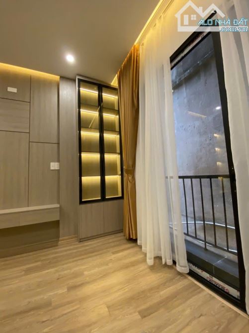 BÁN NHÀ NGÕ 111 QUAN HOA: DT 40M2, 5 TẦNG, 7 PHÒNG , FULL NỘI THẤT, GIÁ 9.8 TỶ - 4