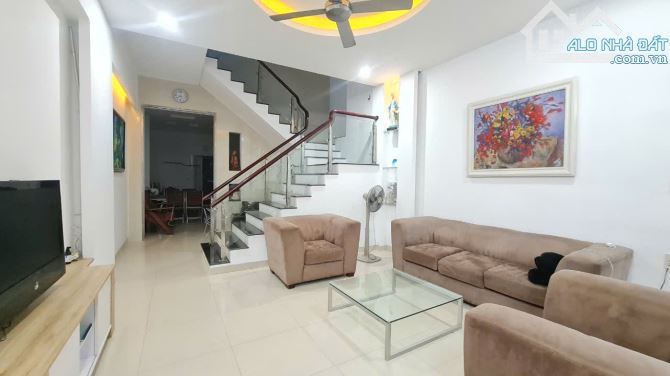 Bán Nhanh Nhà đẹp 3 tầng mặt tiền số 09 đường Mê Linh - Giá 15 Tỷ. - Tp Nha Trang - Diện t - 4