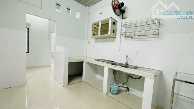 Bán nhà cấp 4 khu cư xá Tỉnh Đội Tân Phong giá chỉ 4.8 tỷ thương lượng - 4