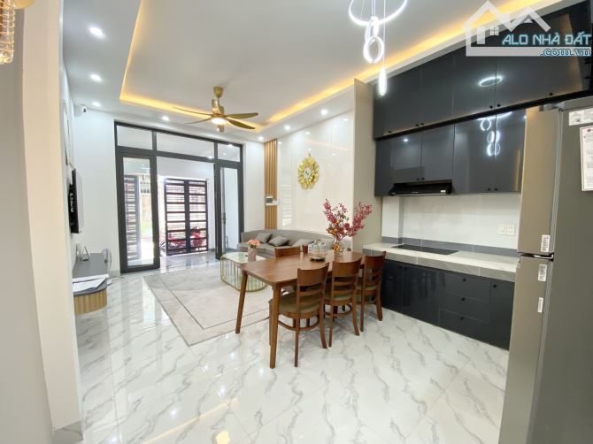 64m2 - 2 tầng 3pn - hẽm trước nhà 8m - gấp bán nhỉnh 5 tỷ tl. - 5