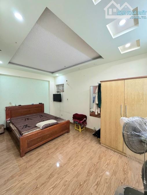 Bán nhà Thiên Lôi, Kênh Dương, Lê Chân, Hải Phòng. 3,5 tầng, 52m2, 3,5 tỷ. Ngang 5m, d2 - 5