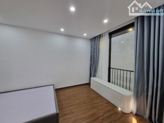 BÁN NHÀ PHÂN LÔ NGỌC THỤY - 31M² - 5 TẦNG - 5.9 TỶ - Ở NGAY  🏡 - 5