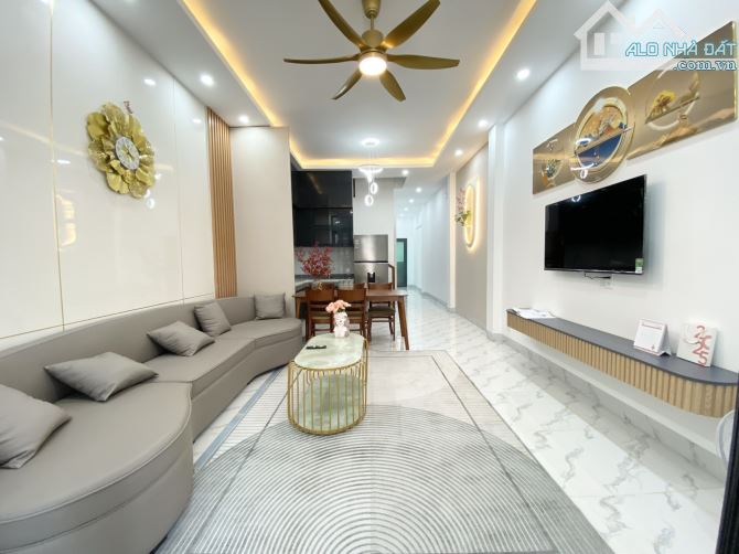 64m2 - 2 tầng 3pn - hẽm trước nhà 8m - gấp bán nhỉnh 5 tỷ tl. - 6
