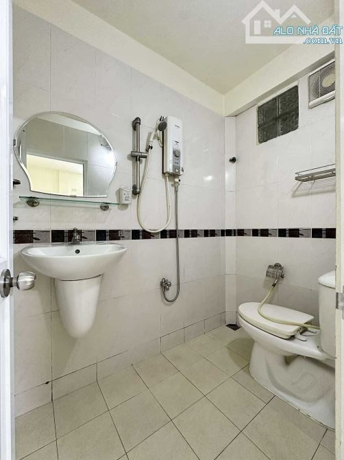 Nhà Sổ Vuông Giá Tốt - Tân Bình - DT 59m2 - Chỉ 6 Tỷ 999 TL - 7