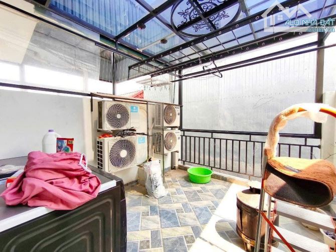 Ngay Hồ Đền Lừ - 5 M ra ô tô - Nhà dân mới kính kong - Full nội thất - Ở ngay. - 7