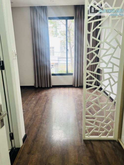 Bán nhà 3 tầng MỚI ĐẸP đường LÝ NHÂN TÔNG gần Phan Đăng Lưu, vừa ở vừa KD ok