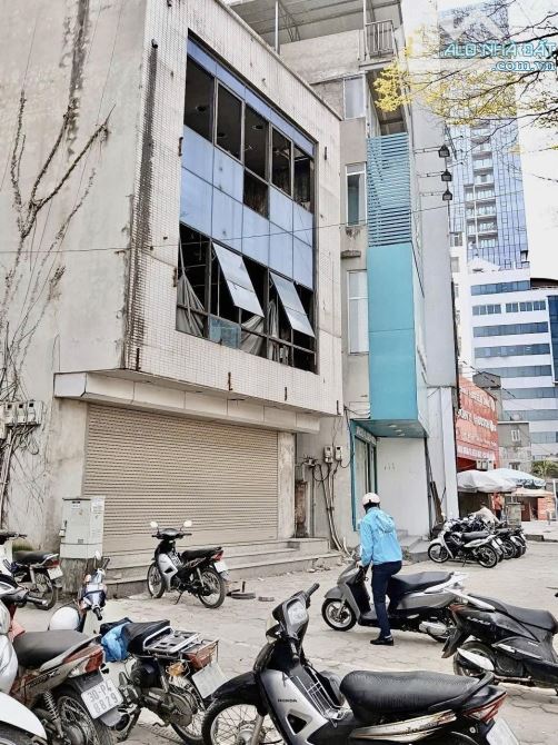 BÁN NHÀ MẶT PHỐ - 110M2 - VỈA HÈ ĐÁ BÓNG - NỞ HẬU - GÓC 3 THOÁNG - ĐẸP NHẤT ĐƯỜNG LÁNG