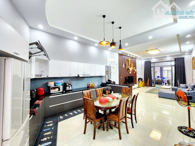 Hạ Giá Hơn 800 TRIỆU CẦN BÁN GẤP NHÀ ĐẸP HỐ NAI RỘNG 217m² Gần Giáo Xứ Lộc Lâm & UBND