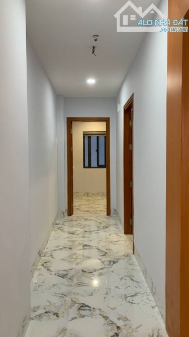 Bán Khách Sạn 1 Trệt 4 Lầu Mặt Tiền Đường Xô Viết Nghệ Tĩnh 103M2 (4.24x24.11) - Giá: 15tỷ