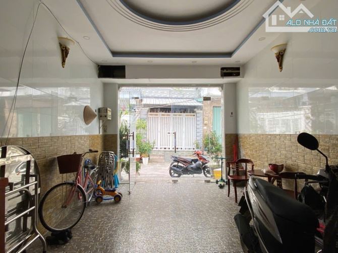 Nhà hẻm xe hơi Huỳnh Tấn Phát, 4x20m, 4 tầng, 7.3 tỷ, nội thất cao cấp
