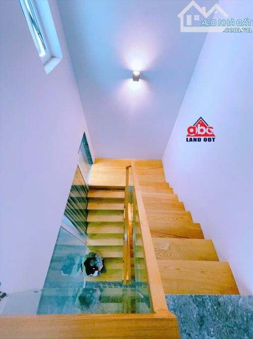 Cần bán nhà KDC Văn Hoa giá chỉ 9.5tỉ(đã giảm giá) 110m2_SHR_Hoàn công_ đường 8m vỉa hè.