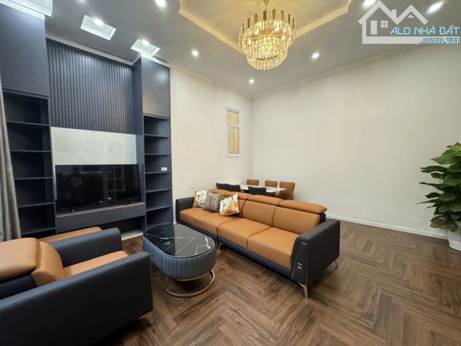HỒNG TIẾN - BIỆT THỰ MiNi - FULL NỘI THẤT - MẶT TIỀN KHỦNG - LÔ GÓC 3 THOÁNG