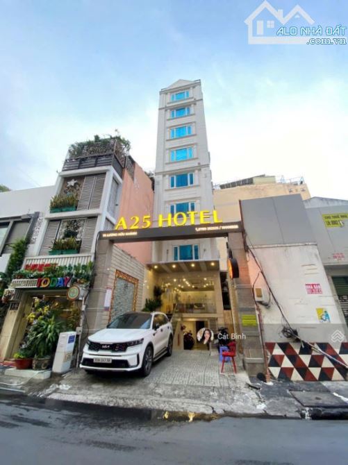 Bán hotel MT Lương Hữu Khánh, P Phạm Ngũ Lão, Quận 1, DT 5,8 x 28m, đang có HĐT