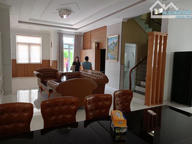 BÁN BIỆT THỰ ĐẸP KHU ĐỒI 2 TP. VŨNG TÀU, 246.5m2 ĐÃ HOÀN CÔNG_ GIÁ TỐT NHẤT KHU VỰC 17 TỶ
