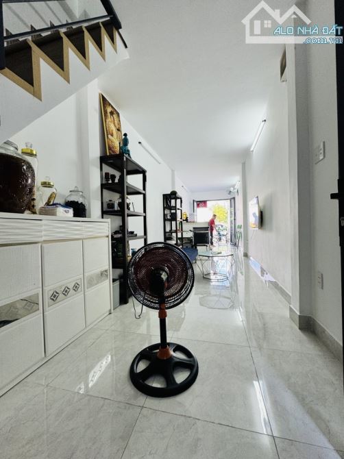 BÁN NHÀ MẶT TIỀN NGUYỄN CƯ TRINH - VÒNG XOAY CỐNG QUỲNH TRUNG TÂM QUẬN 1 - 8,5 Tỷ