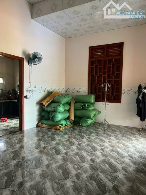 Nhà mái Thái to . 1,6 ha đất Tiêu ,Café, Sầu Riêng cách QL14 khoảng 1 Km