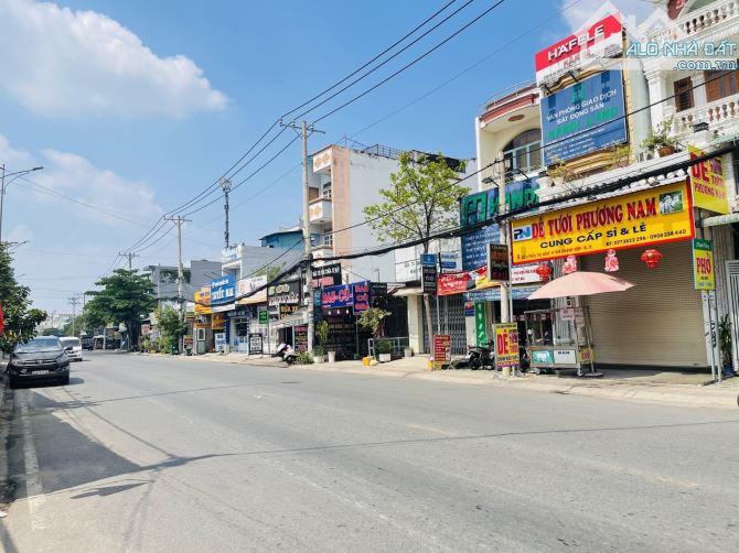 BÁN NHÀ 4 TẦNG ĐÚC MẶT TIỀN TRẦN THỊ NĂM QUẬN 12 GIÁ RẺ 10,7 TỶ DIỆN TÍCH 100M2 (4x25)