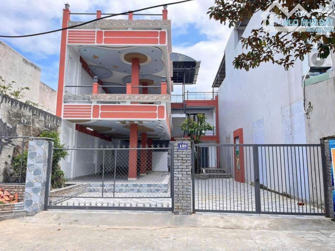 Bán nhà 2 tầng đường Trần Hưng Đạo Quảng Nam. Dt 234m2 trục đường lớn kinh doanh buôn bán
