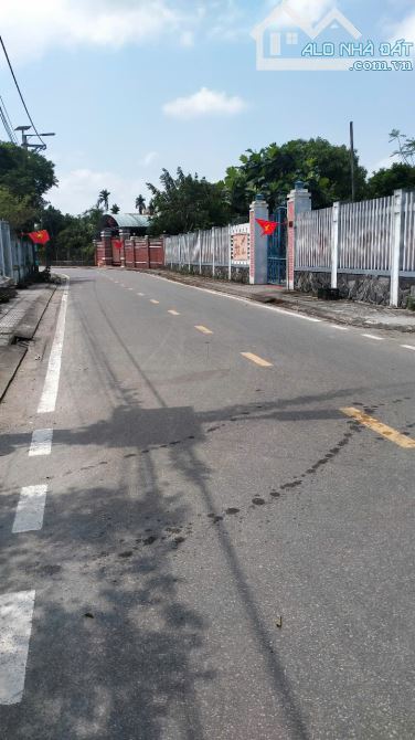 Tài chính vừa cho NDT- 125m đất sạch sẻ cao ráo,thích hợp vck ra riêng, hàng xóm đông đúc