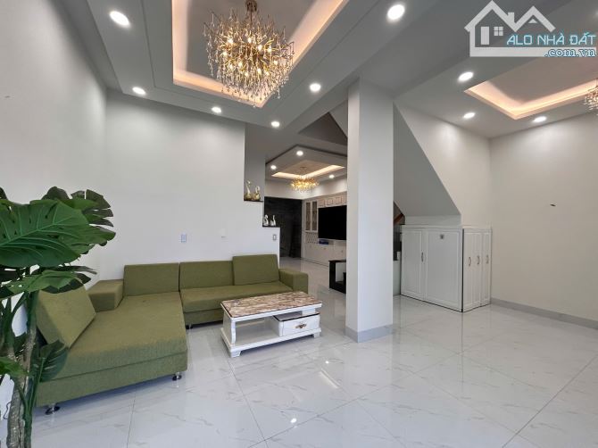 🌻🌻 NHÀ MẶT TIỀN NGUYỄN CÔNG TRỨ 7*12, GIÁ 7.5Tỷ