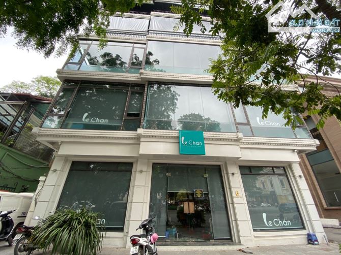 Cho thuê nhà VIP mặt phố Nguyễn Thị Định DT 90m²x4 tầng,Mặt tiền: 9m,Giá:100tr/tháng