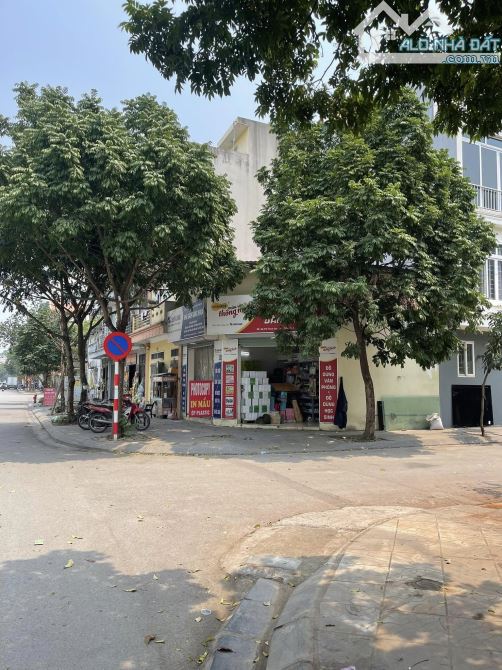 Mặt phố Đặng Vũ Hỷ 50m, cấp 4, lô góc, mặt tiền 8m, vỉa hè, ô tô tránh, kinh doanh nhỉnh14