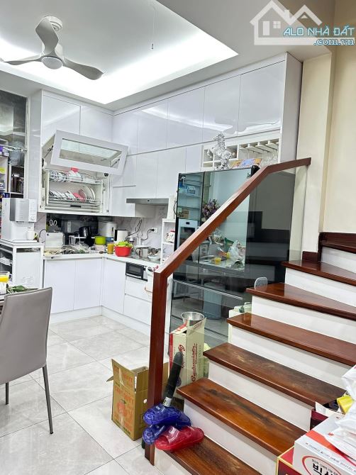 ĐẸP PHÂN LÔ NGUYỄN NGỌC NẠI THANH XUÂN 50m2 5T MT 4.4m ÔTÔ TRÁNH DỪNG ĐỖ KINH DOANH 18 TỶ3