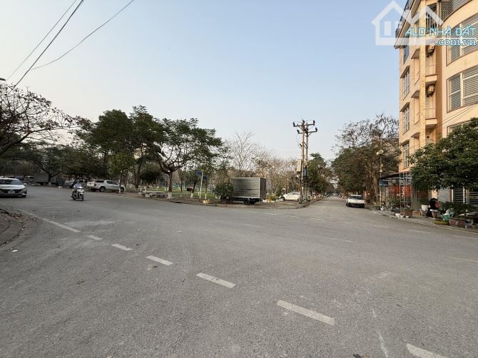 BÁN ĐẤT NGAY 2 VƯỜN HOA TO NGUYỄN HOÀNG NGHỊ, VÕ CƯỜNG, TP BẮC NINH