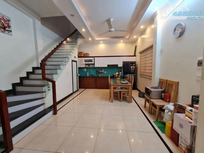 Hiếm ! Nhà Đẹp Ở Ngay, 1 Nhà Ra Phố Khương Đình - 5 Tầng, 45m2, Giá 8.8 Tỷ