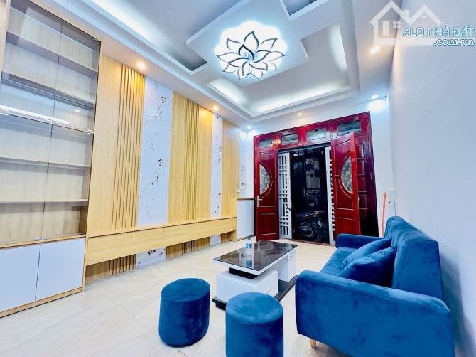 📌 LÔ GÓC – TRƯỚC NHÀ RỘNG – NHÀ DÂN XÂY CHẮC CHẮN – SỔ VUÔNG VẮN!