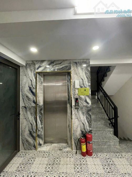 Tòa CHDV Lê Đức Thọ 7.3m x 17m,có hầm, thang máy,PCCC đầy đủ,26 phòng thu nhập 130tr/th - 1