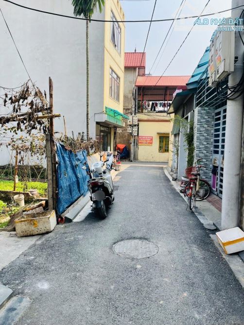 LÔ GÓC - NGÕ THÔNG - THÔNG SỐ LÝ TƯỞNG - KHU VỰC ÍT NGƯỜI BÁN - GẦN CHỢ - GẦN TRUONG - 1