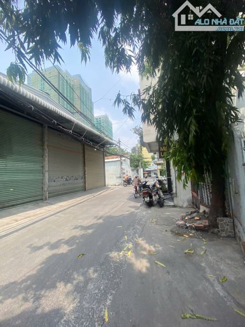 Cho thuê nhà kho Đường 3/2, Phường 14, Quận 10. Nhà kho, DT 15x20 chỉ 60tr - 1