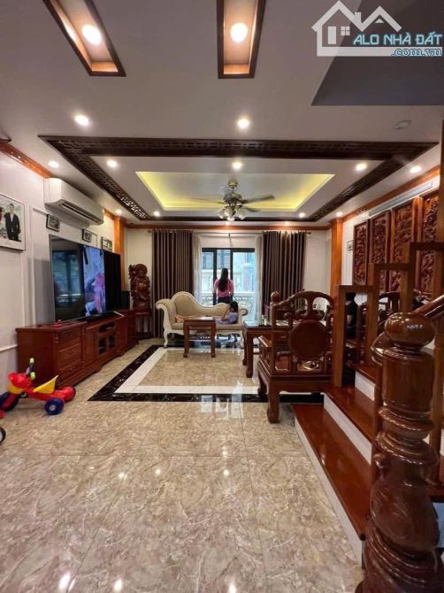Phân lô ô tô tránh Kim mã - 2 thoáng ngõ thông - sát phố gần hồ - DT 58M2, MT 7M, 17tỷ3 - 1