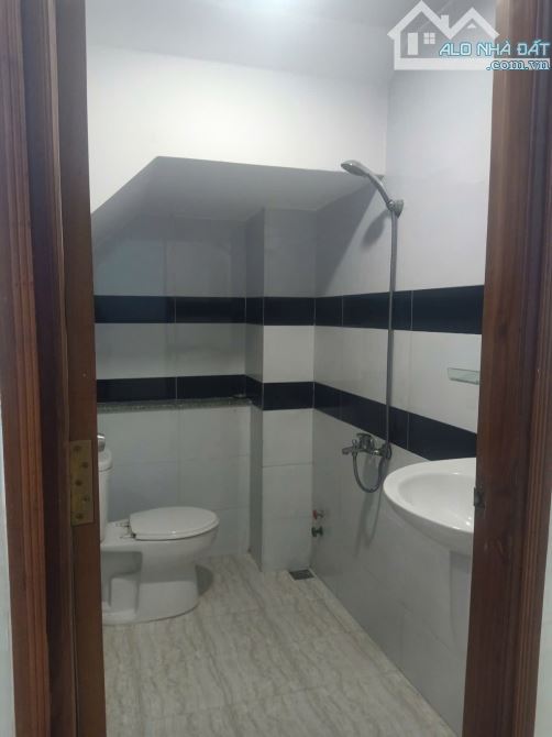 Bán nhà 3 tầng  Gò Cát - 52m2 - Hẻm 6m- Hoàn công đủ - 4.25 tỷ - 1