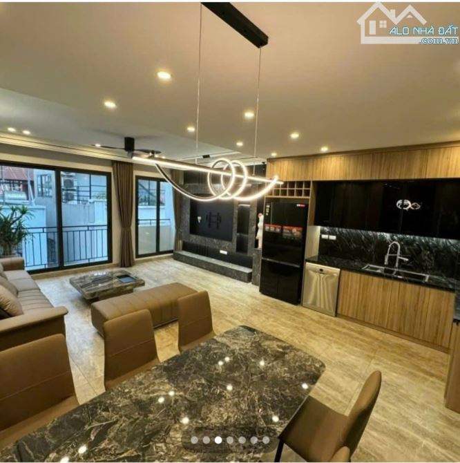 SIÊU RẺ - NGỌC THUỴ - 46m - GARA- THANG MÁY- GẦN Ô TÔ TRÁNH- NHỈNH 9 TỶ - 2