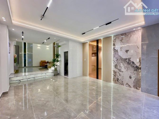 Bán nhà 52m2 hẻm 6m Lê Lai, P3, Gò Vấp - Giá 2 tỷ 380. Gần đại học Công Nghiệp. Xây 4 tầng - 2