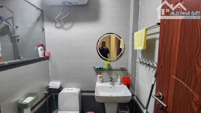 Bán nhà 38m, 5 tầng Phú Thượng, Tây Hồ. LÔ GÓC, THOÁNG SÁNG. giá cực hấp dẫn chỉ 7.9 tỷ. - 2