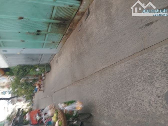 Nhà rẻ nhất khu vực Quận 11 , giáp quận 6,quận 10 hẻm trước nhà 4m dt44m² Chỉ 5 ty2 à h - 2