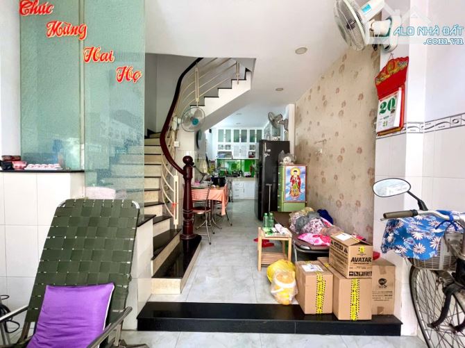 NHÀ ĐẸP 5 TẦNG Đ.TRẦN ĐÌNH XU Q1 - HẺM 4M THÔNG - CHỈ 8.2 TỶ - VỊ TRÍ SIÊU VIP KẾ BÊN BCA. - 2